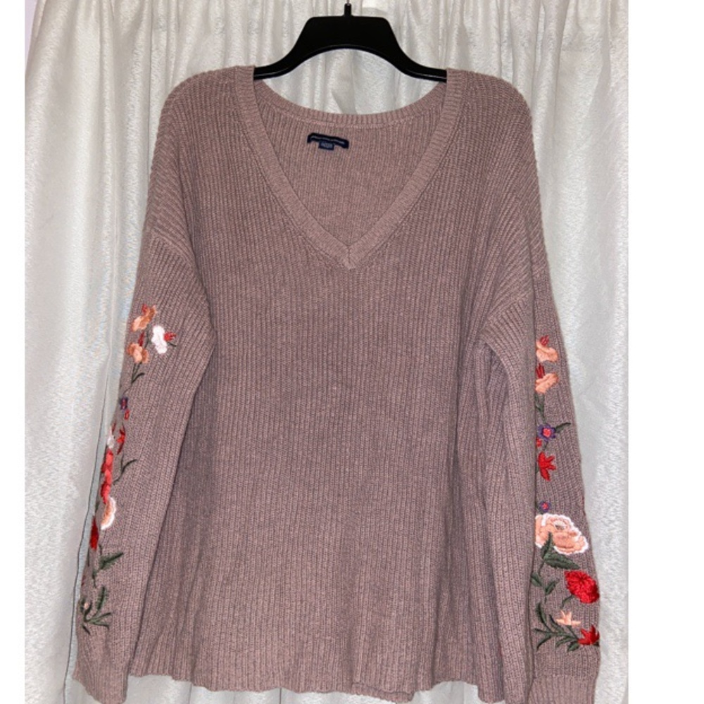 American Eagle Sweater